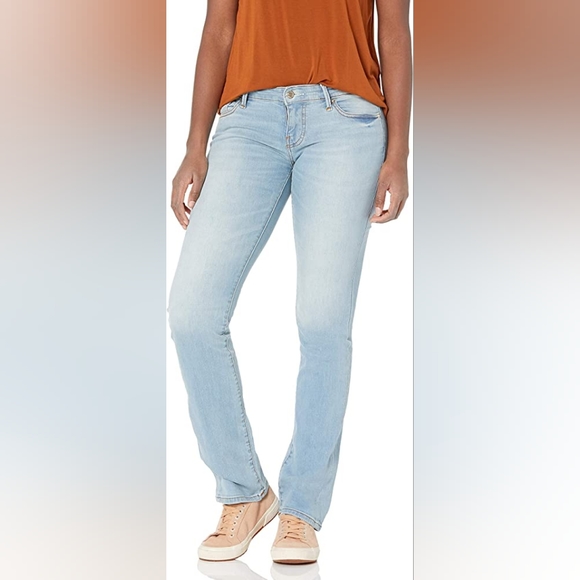 True Religion Women's Billie Mid Rise Straight Leg Jean, Light Wash, Size 24 - Picture 2 of 13